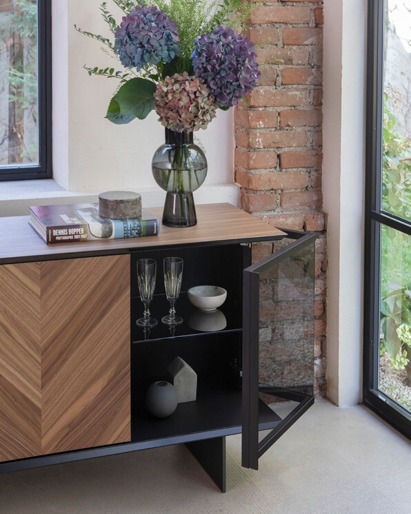 Итальянская Тумба TV Aira Wood. Tonin Casa. Дизайн Cristian Dal Bianco.
Коллекция 2023 года.