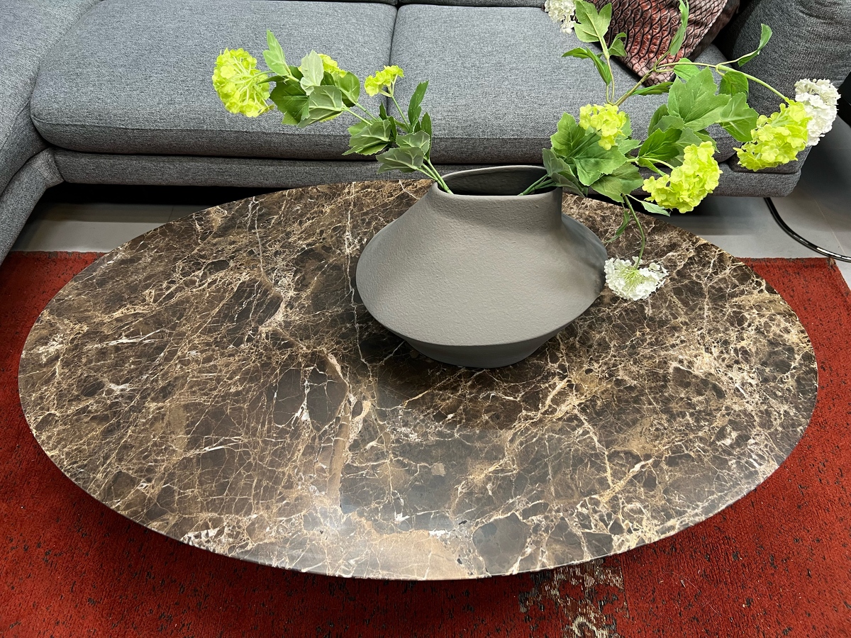 Стол журнальный овальный 120х75  Стол Saarinen CTS Design со столешницей из натурального мрамора