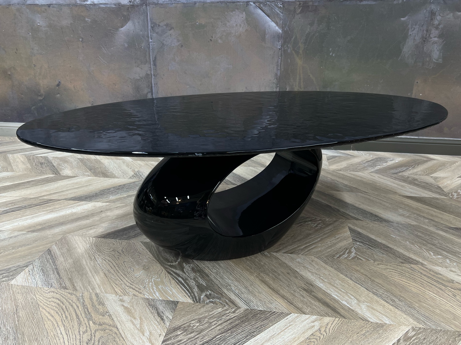 Столик итальянский со стеклянной столешницей дизайнерский Dubai Tonin Casa Италия из агломерата