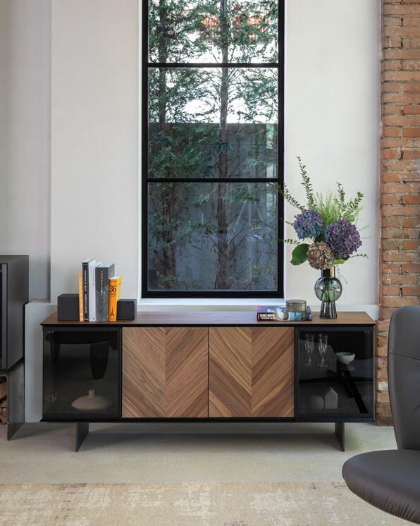 Итальянская Тумба TV Aira Wood. Tonin Casa. Дизайн Cristian Dal Bianco.
Коллекция 2023 года.