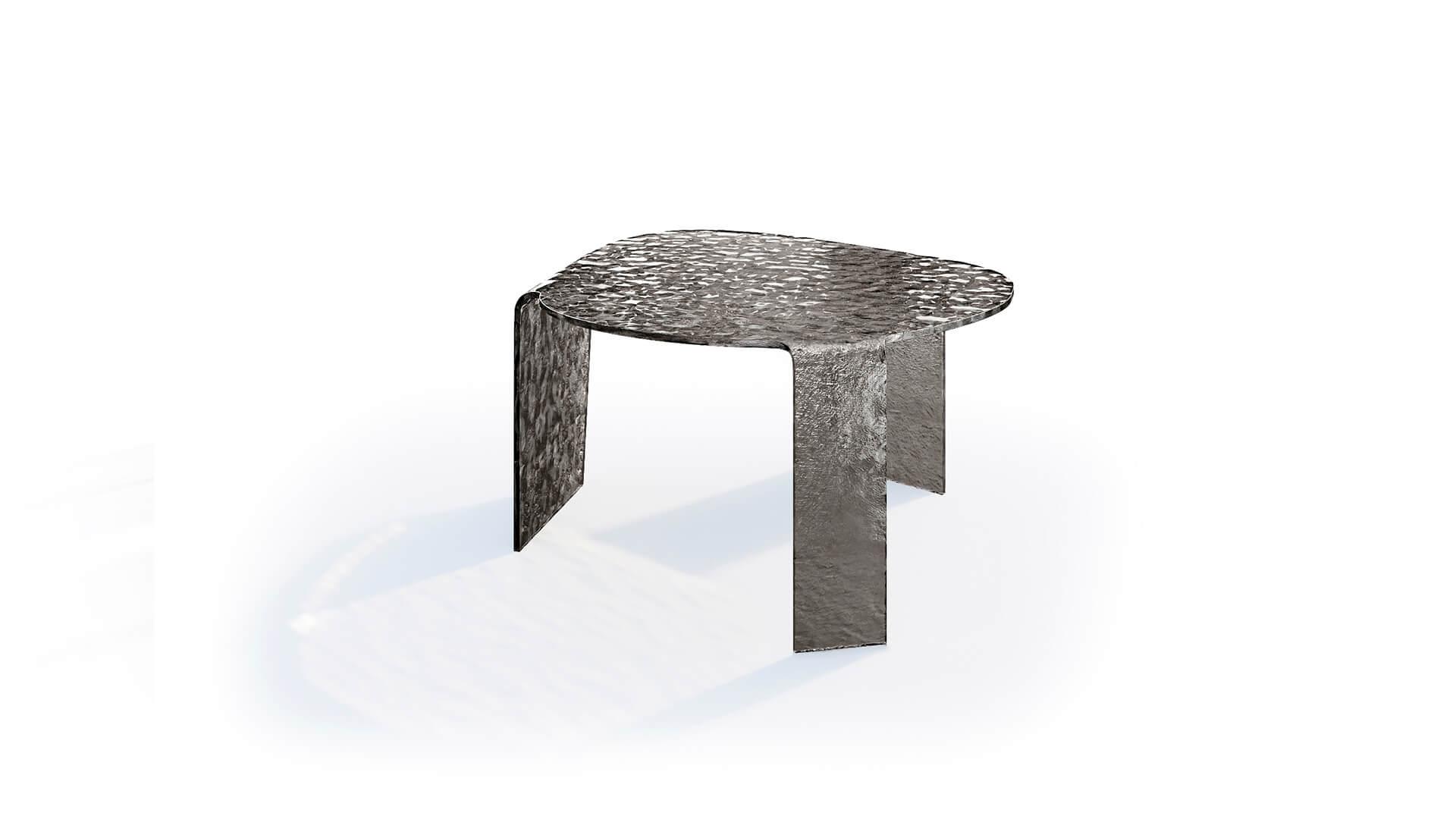 Итальянский журнальный стол из гнутого стекла Luce