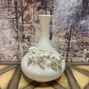 Ваза Decanter 7912 H 40 см Bianca с фарфоровыми цветами Capodimonte керамическая итальянская Mezzalu