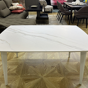 Стол итальянский маленький обеденный  раскладной  Oceano с ламинированной столешницей в белом цвете