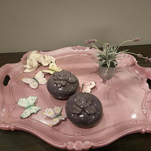 Поднос деревянный с фарфоровым декором