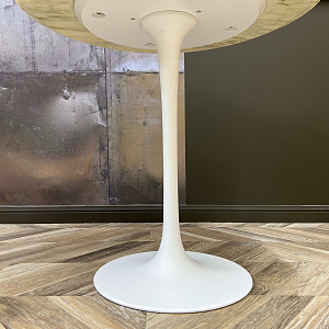 Стол обеденный круглый 80  Стол Saarinen CTS Design со столешницей из натурального мрамора