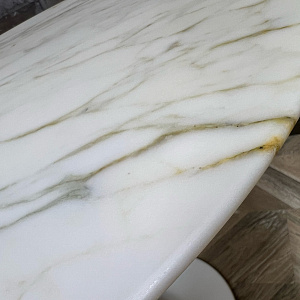 Стол обеденный круглый 80  Стол Saarinen CTS Design со столешницей из натурального мрамора