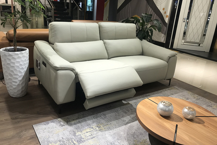  Диван кожаный с 1 реклайнером Columbus W204 NicolettiHome , фото № 3