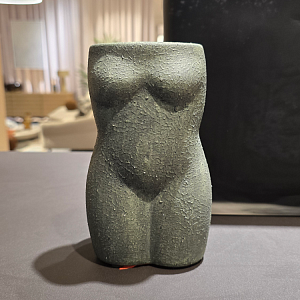 Декоративная ваза Body 1