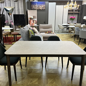 Стильный обеденный итальянский стол Smooth из массива дерева с керамической столешницей. Dall`agnese