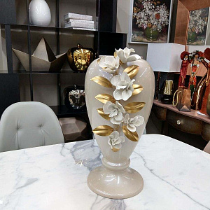 Ваза con piede H55 The Orchids 7504с фарфоровыми цветами Capodimonte   керамическая итальянская Mezz