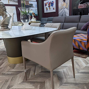 Итальянское дизайнерское полукресло  Isidora в натуральной коже.Eforma, комфортное и элегантное