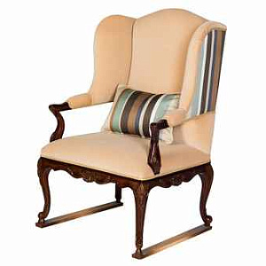 Итальянское кресло на деревянном каркасе.