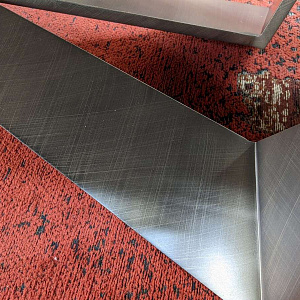 Стол  итальянский Reverse. 
Итальянский стол производства 1100% Made in Italy.
Бренд Tonin Casa.