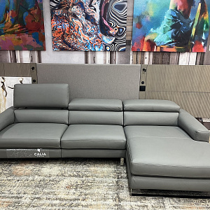 Кожаный итальянский  диван с реклайнером Romeo Relax Calia Italia Италия с шезлонгом