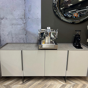 Итальянская  Тумба KATANA. DallAgnese лаконичного дизайна с керамической столешницей в светлых тонах