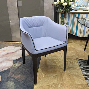 Итальянское Полукресло Mivida в натуральной коже лавандового цвета Tonin Casa