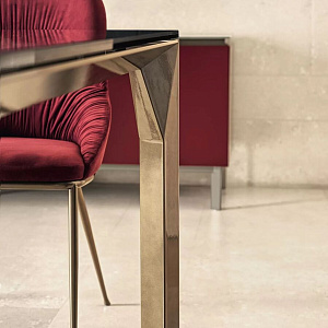 Стул QUEEN на металлическом основании