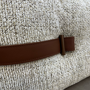 Итальянский Диван премиум-класса Gregory из кожи и ткани с декоративными элементами