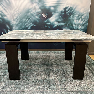 Итальянский стол производства 100% Made in Italy.
Бренд Tonin Casa.