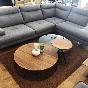 Диван Toby Wing Цена по акции Calia Italia
Итальянский диван с шезлонгом в ткани.