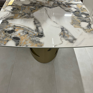 Стол обеденный нераскладной с керамической столешницей с закругленными краями  Elia Zamagna