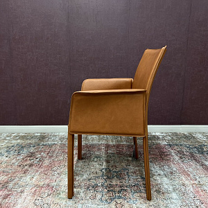 Стул с подлокотниками XL