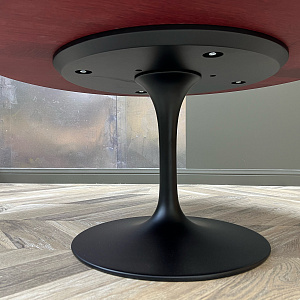 Стол журнальный 90  Стол Saarinen