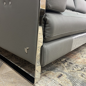 Кожаный итальянский  диван с реклайнером Romeo Relax Calia Italia Италия с шезлонгом