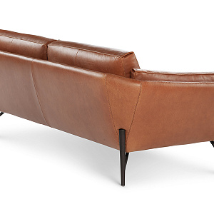 Диван итальянский прямой кожаный Venere  Calia Italia строгих форм, на металлических изящных ножках
