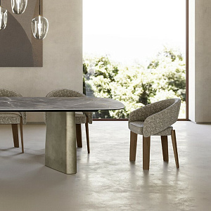 Стул итальянский FUR  бренд Eforma  на деревянном основании с подлокотниками