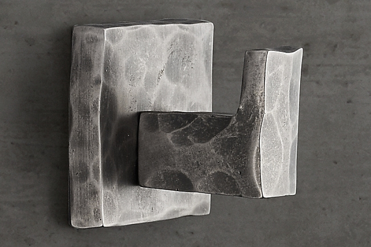  Крючок Restoration Hardware Alden Hammered Alden Ham. Antiqued Nickel 24100164 ANCK , фото № 1