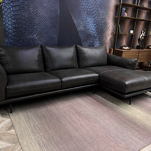 Диван итальянский DRAGEES Calia Italia в натуральной коже с декоративной строчкой