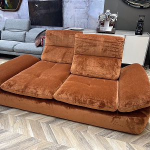 Диван итальянский Alba прямой Calia Italia Италия с шагающей спинкой и увеличением глубины