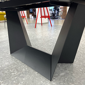 Стол итальянский обеденный Trophy раскладной с керамической серой глянцевой столешницей Tafaruci