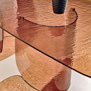 Стол дизайнерский стеклянный итальянский Blur Nature Design Италия полностью из стекла