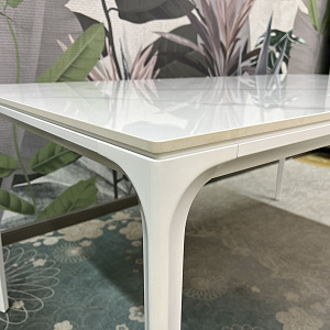 Стол маленький итальянский обеденный нераскладной  Mercury с белой керамической столешницей