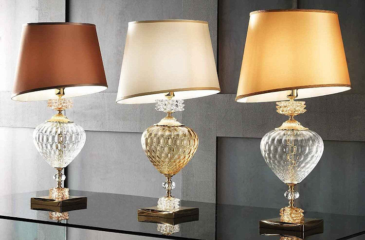  Итальянская Настольная лампа Anais Lux Illuminazione
из муранского стекла. , фото № 1