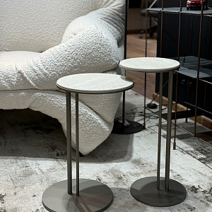 Приставной столик STING