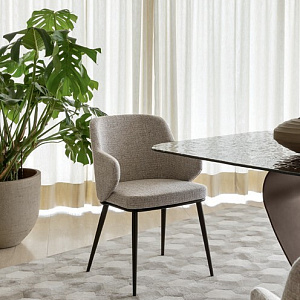 Стол фиксированный Breeze. Calligaris.
Дизайнерский стол со стеклянной столешницей.