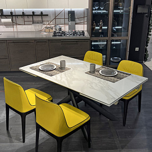 Итальянский раскладной керамический стол Style производства 
Tonin Casa на металлическом основании