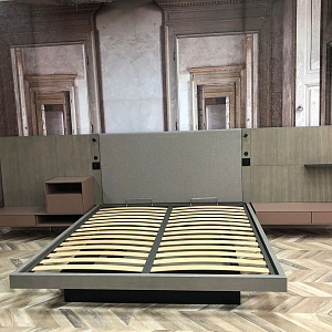Кровать с контейнером SQUARE и пристенная композиция. Италия. Dall`agnese. Модульная система.