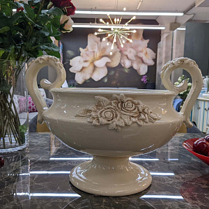 Вазон с ручками 