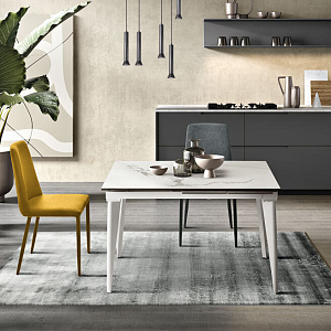 Итальянский раскладной компактный обеденный стол Ulisse
с керамической столешницей на 4 ногах