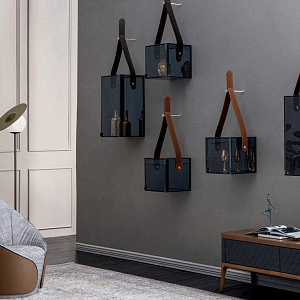 Полка Cheri  Италия малая стеклянная с зеркальной задней стенкой и элементами из кожи Tonin Casa