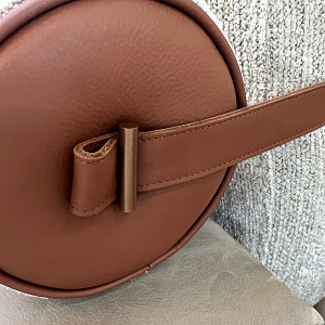 Итальянский Диван премиум-класса Gregory из кожи и ткани с декоративными элементами