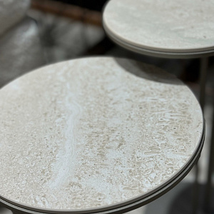 Приставной столик STING