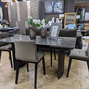 Итальянский стол Manhatttan 
  производства 100% Made in Italy.
Бренд Tonin Casa.