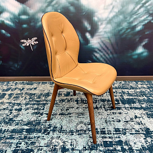 Итальянский Стул Sorrento 8043 Tonin Casa в натуральной коже  эргономичной формы