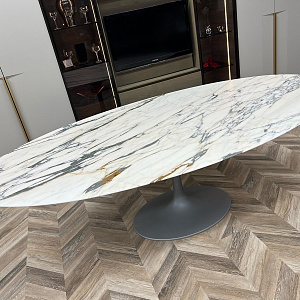 Стол Saarinen 2002 CTS Design с мраморной столешницей