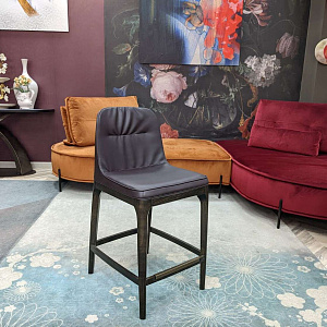 Итальянский стул полубарный в натуральной коже на деревянном основании Mivida Бренд Tonin Casa